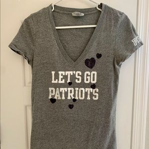 VS Pink New England patriots v neck tee